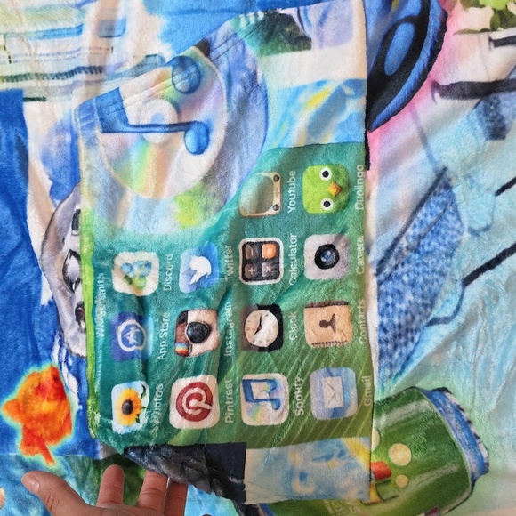 Colorful Graphic Hooded Poncho and Lined Swim Shorts Set Mens Size Med - Picture 4 of 5